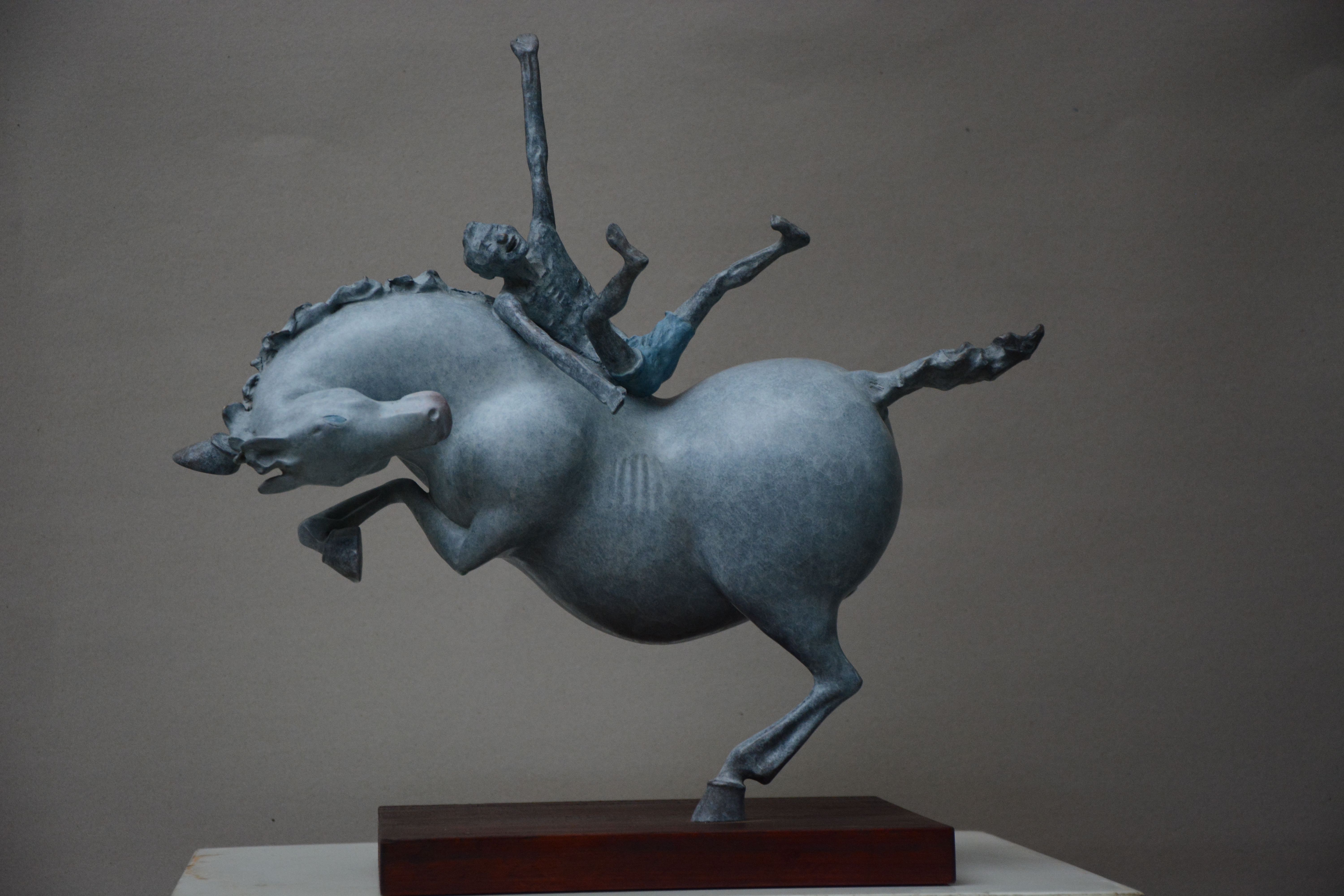 玻璃鋼雕塑是由什么材料組成的? 玻璃鋼雕塑是由什么材料組成的?